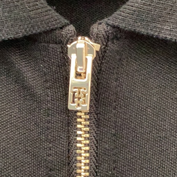 NWT Tommy Hilfiger Women’s Black Sleeveless Dress Pleated Bottom Size Medium - Picture 4 of 11